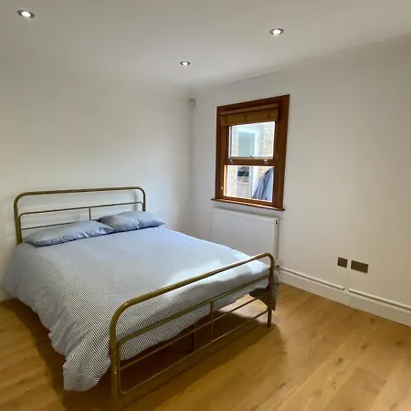 Cosy Flat Of 2 Bed And 2 Toilet Apartment London Exterior photo